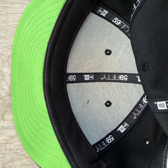 Montreal New Era Black Cap with Colorful Patch - Picture 4 of 5